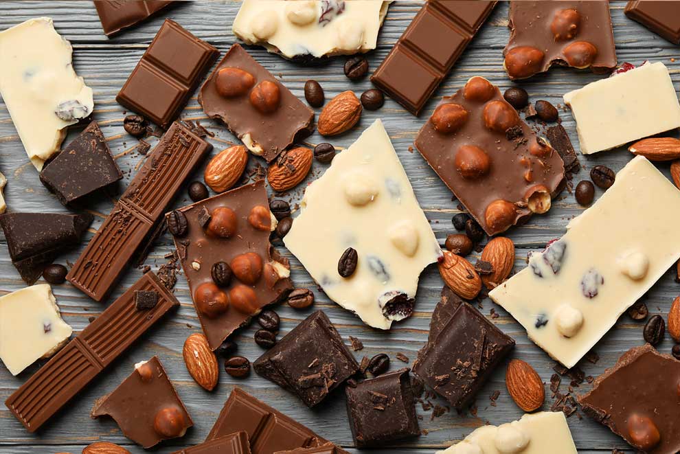 Cokelat Batangan vs. Cokelat Praline: Mana yang Lebih Menggoda